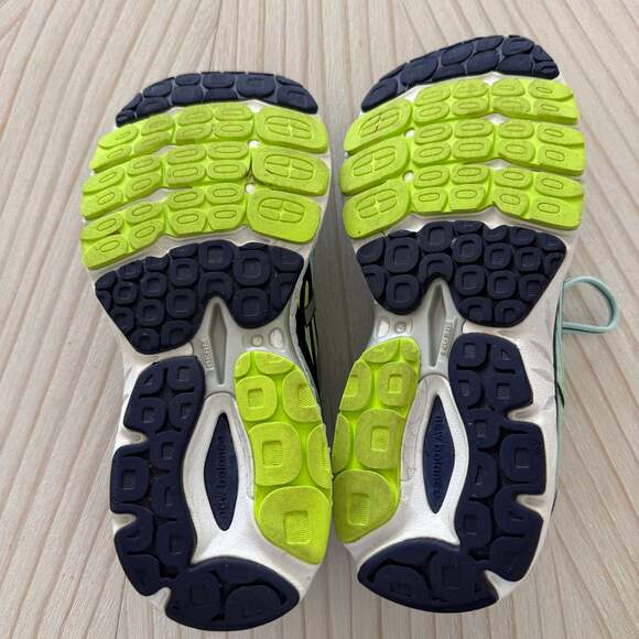 New Balance Women's 860 V7 Blue Running Shoes - Picture 5 of 6